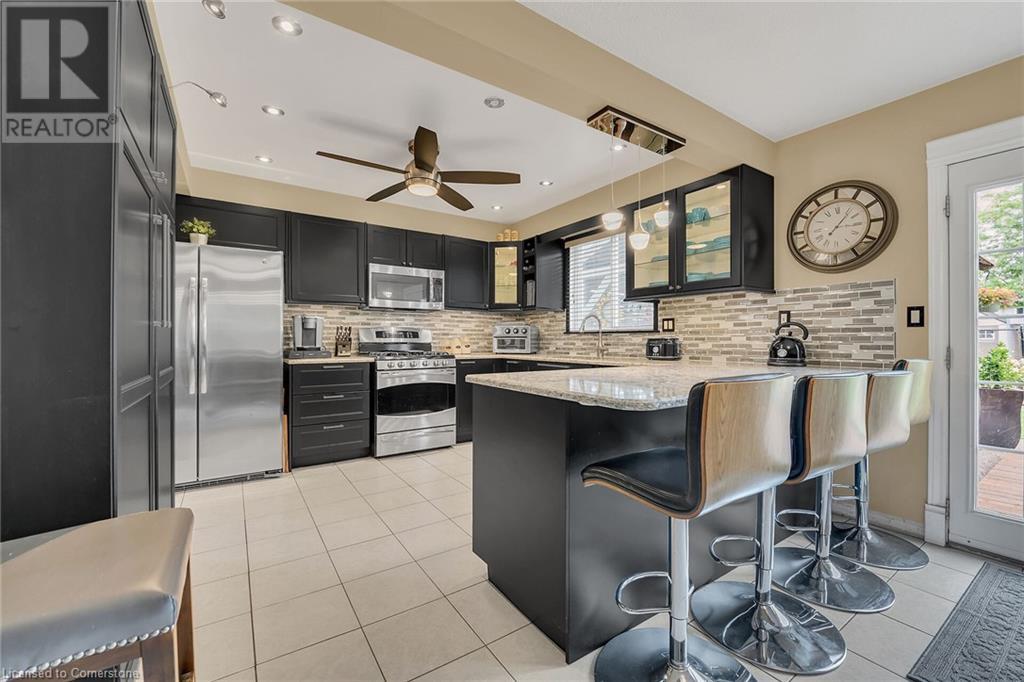 Photo 7 of 45 Dublin Drive, Hamilton ON