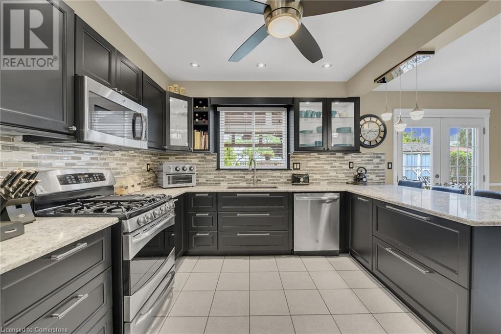 Photo 8 of 45 Dublin Drive, Hamilton ON