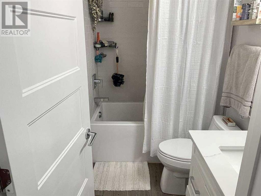 Single Family House for Sale in   Greenbriar Place NW Greenwood/Greenbriar Calgary 