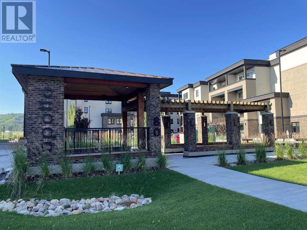 Single Family House for Sale in   Greenbriar Place NW Greenwood/Greenbriar Calgary 
