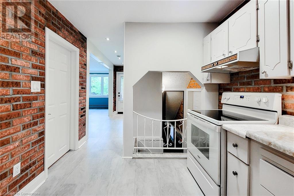 Photo 15 of 156 Park Row S, Hamilton ON