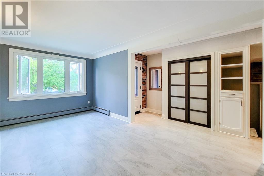 Photo 8 of 156 Park Row S, Hamilton ON