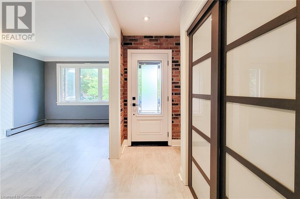 Photo 6 of 156 Park Row S, Hamilton ON