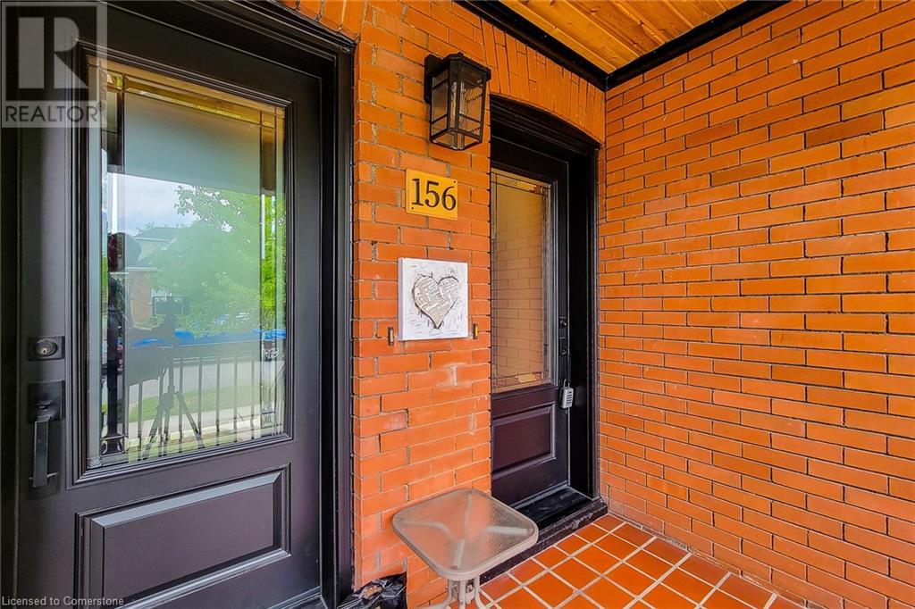 Photo 4 of 156 Park Row S, Hamilton ON