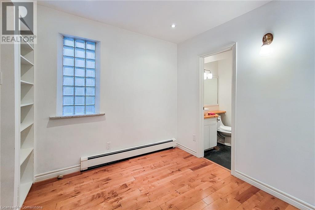 Photo 19 of 156 Park Row S, Hamilton ON