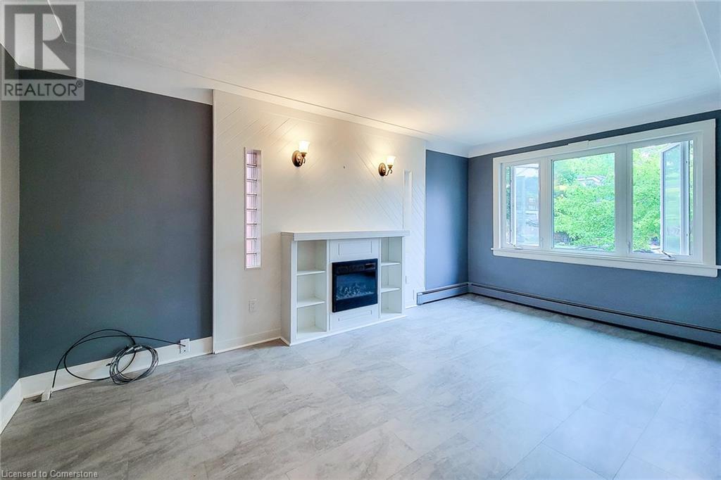 Photo 9 of 156 Park Row S, Hamilton ON