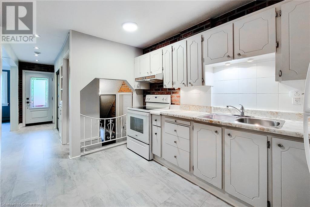 Photo 13 of 156 Park Row S, Hamilton ON