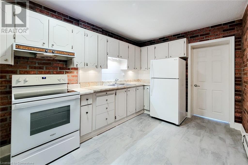 Photo 14 of 156 Park Row S, Hamilton ON