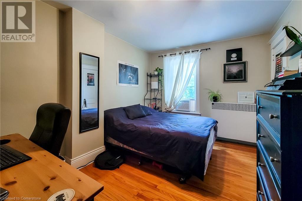 Photo 31 of 156 Park Row S, Hamilton ON