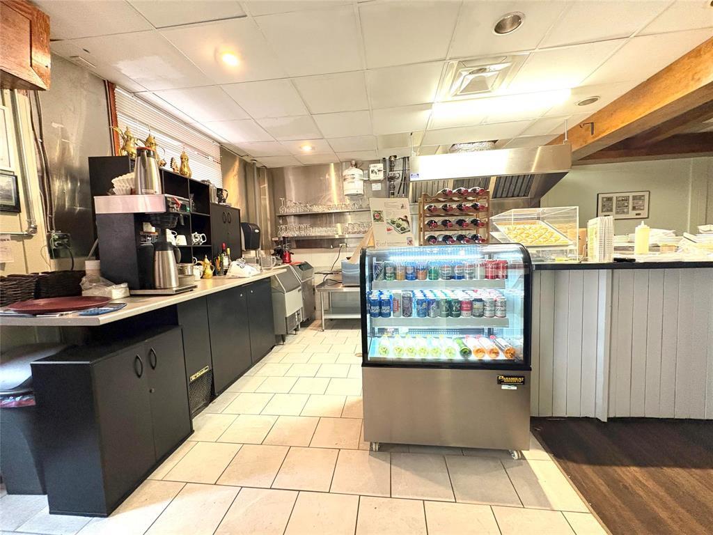 Photo 5 of 637 Corydon Avenue, Winnipeg MB