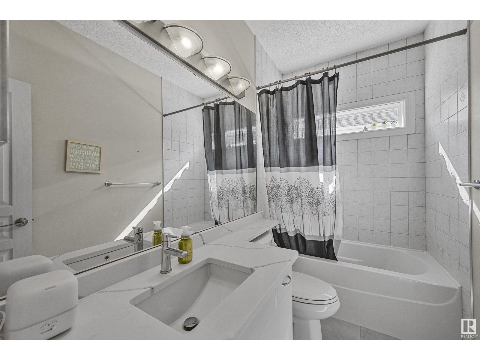 Photo 27 of 1516 Thorogood Cl Nw, Edmonton AB