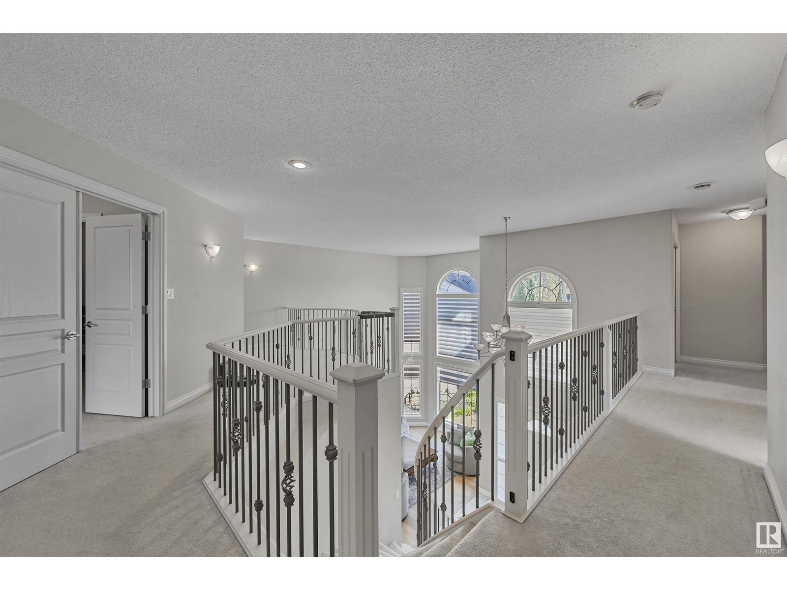 Photo 32 of 1516 Thorogood Cl Nw, Edmonton AB