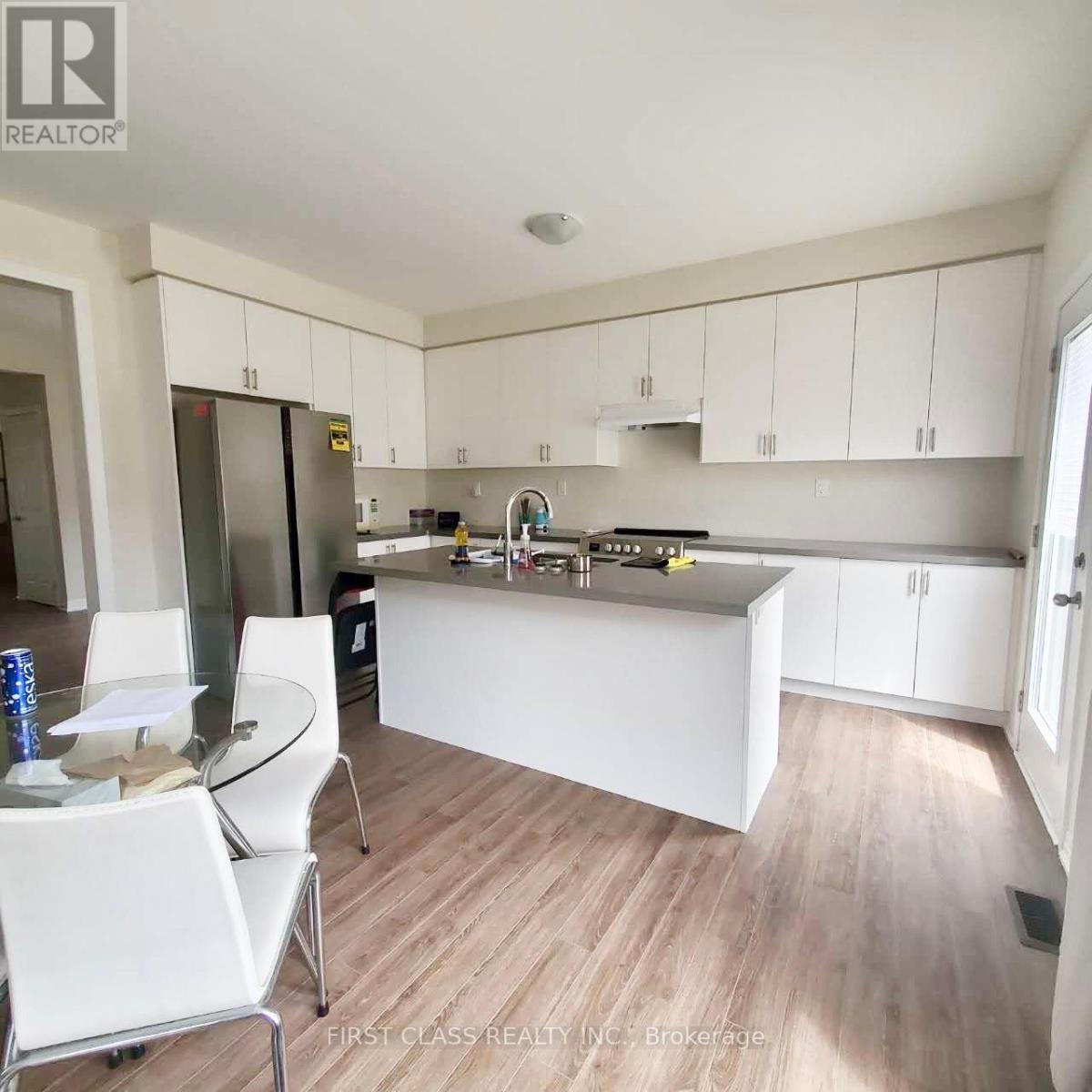 Photo 11 of 151 Danny Wheeler Boulevard, Georgina ON