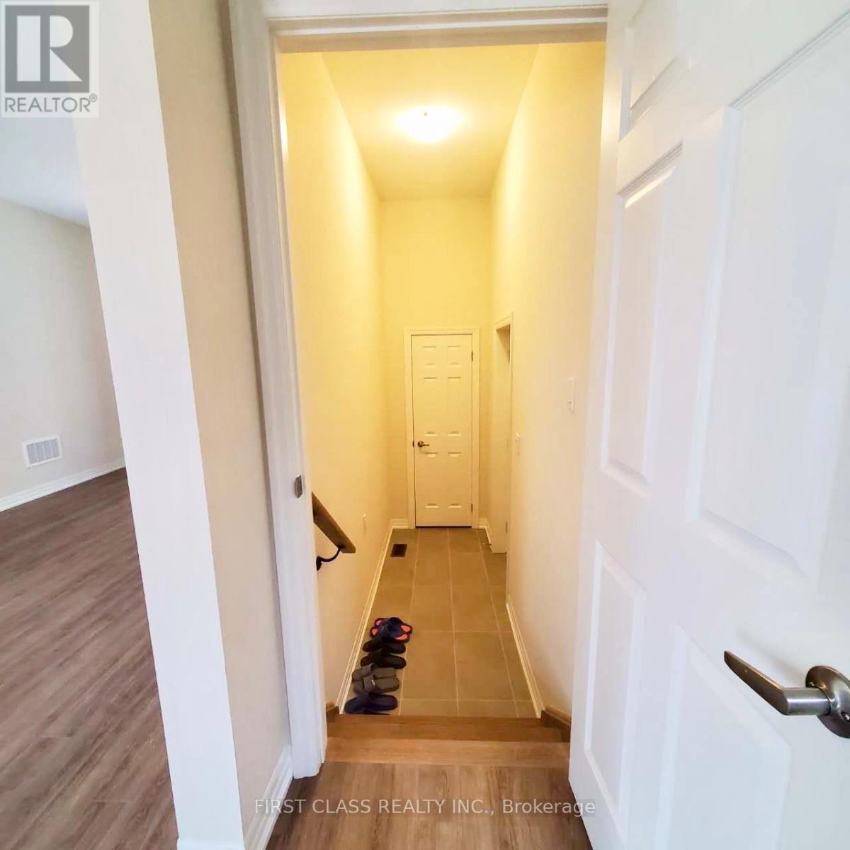 Photo 1 of 151 Danny Wheeler Boulevard, Georgina ON