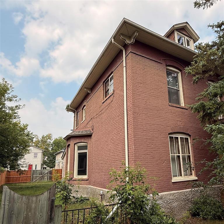 Photo 3 of 83 Lusted Avenue, Winnipeg MB