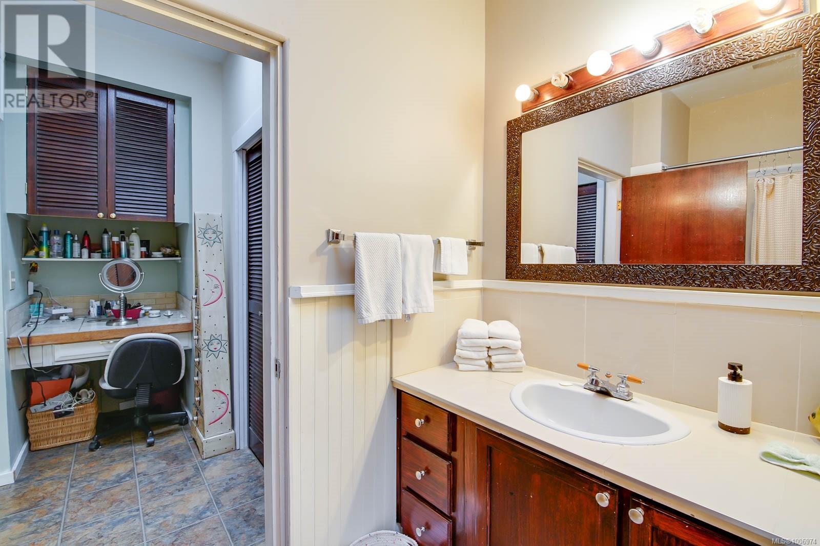 2374 Anderson Ave, Port Alberni