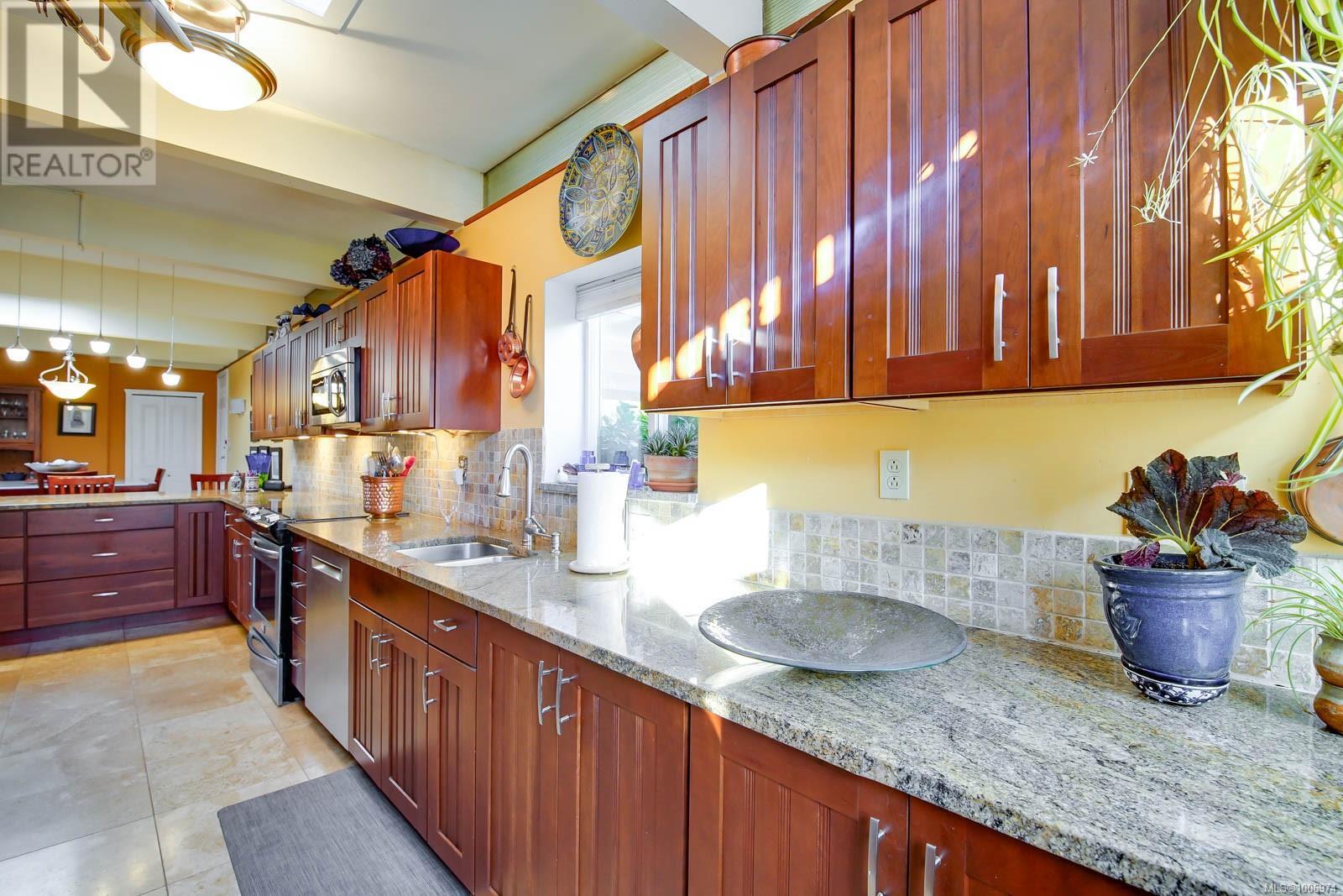 2374 Anderson Ave, Port Alberni