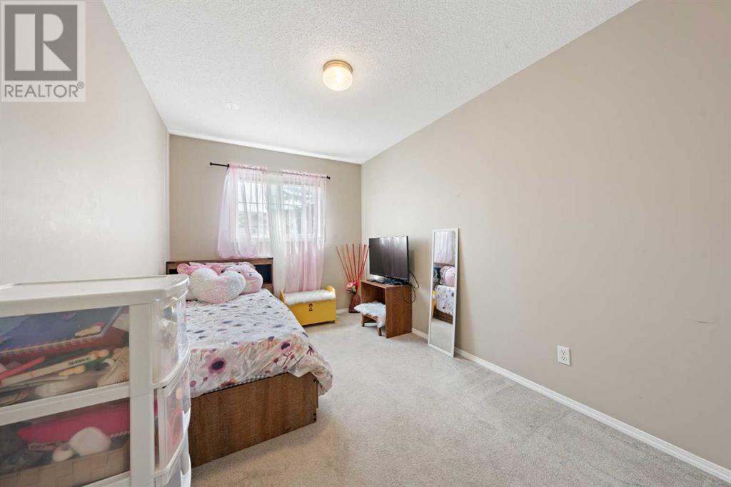 Single Family House for Sale in  Everstone Place SW Evergreen Calgary 