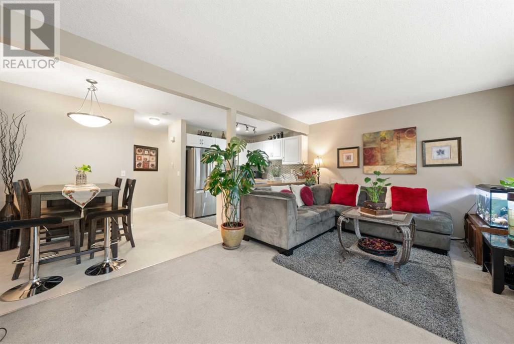 Single Family House for Sale in  Everstone Place SW Evergreen Calgary 