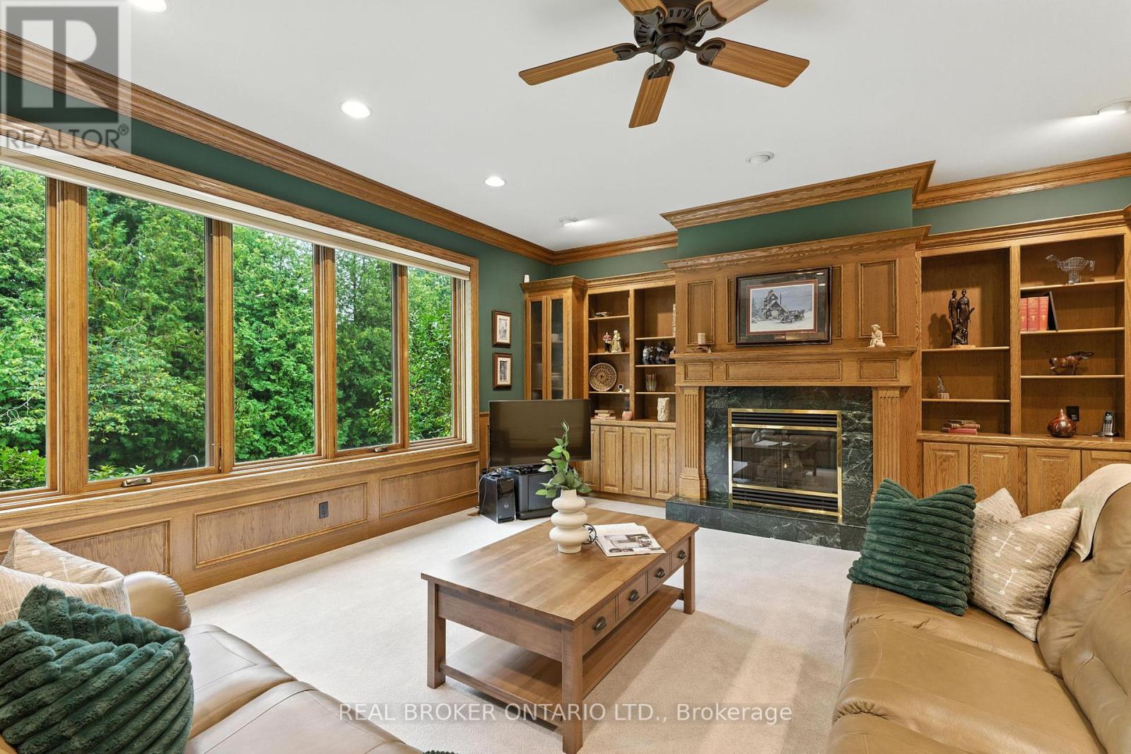 Photo 11 of 31 Cullum Drive, Hamilton ON