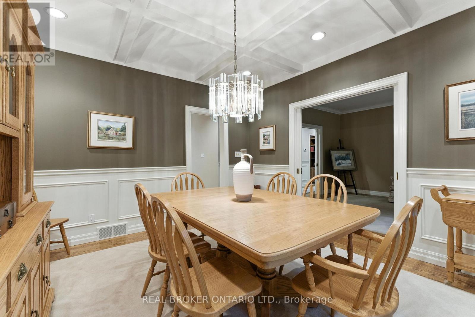 Photo 19 of 31 Cullum Drive, Hamilton ON