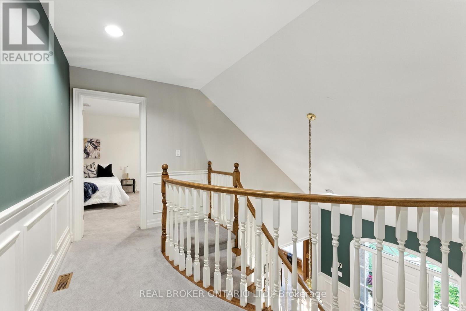 Photo 30 of 31 Cullum Drive, Hamilton ON