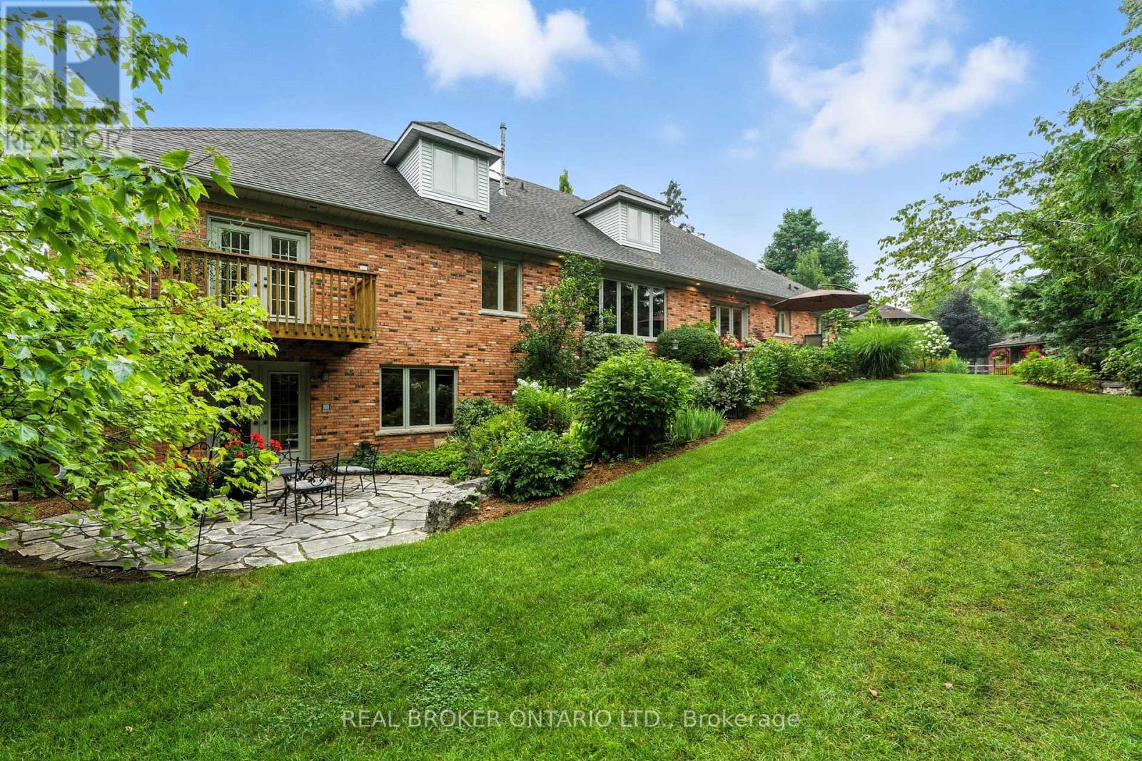 Photo 47 of 31 Cullum Drive, Hamilton ON