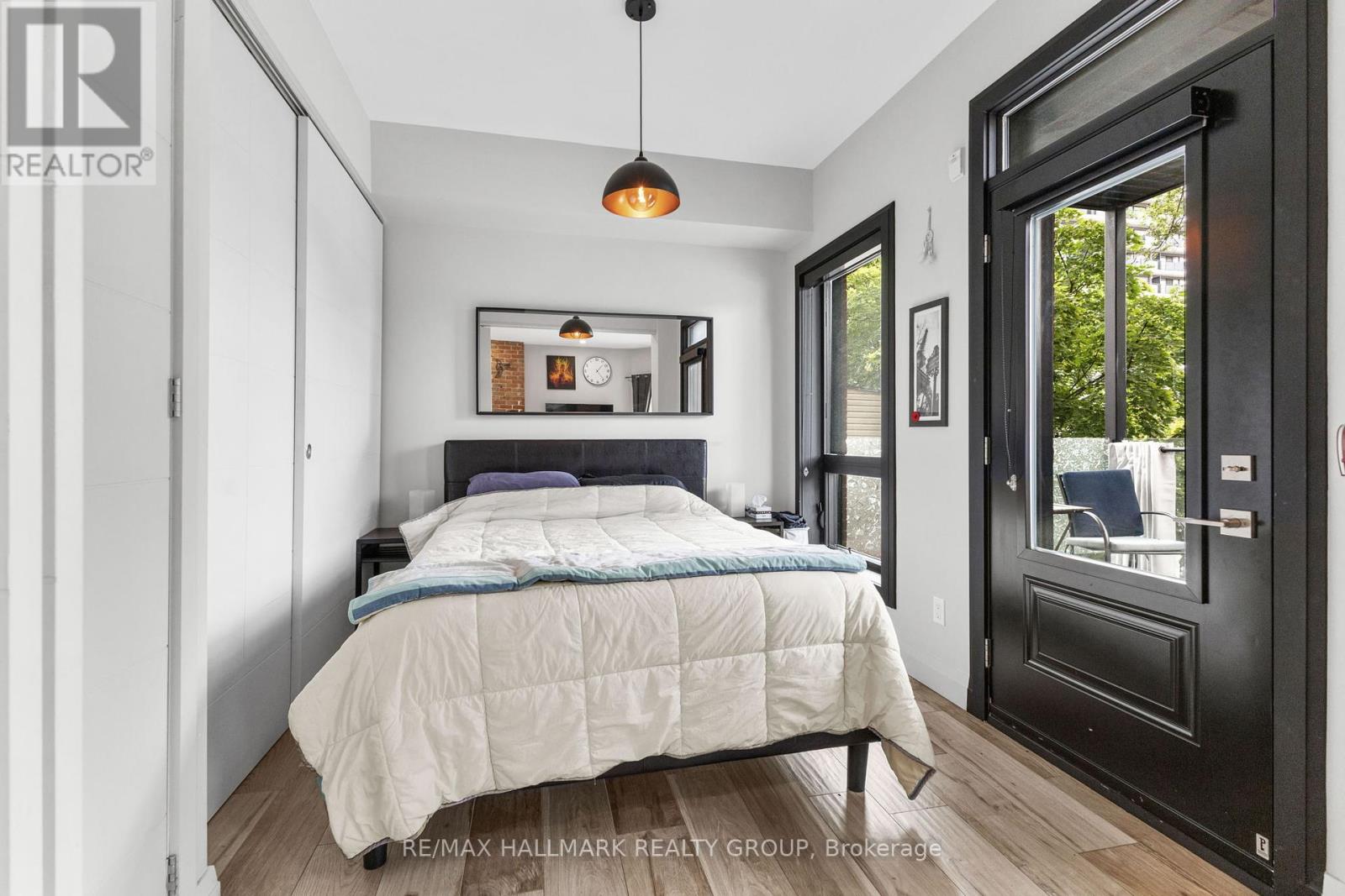 Photo 14 of 3 201 Maclaren Street, Ottawa ON