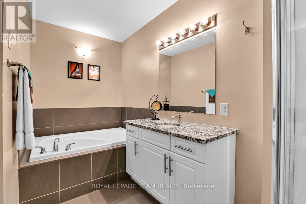 Photo 23 of 604 Brian Good Avenue, Ottawa ON