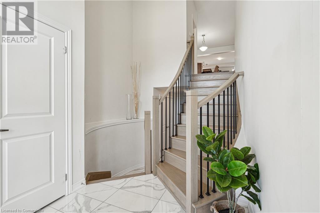 Photo 8 of 132 Drexler Avenue, Rockwood ON