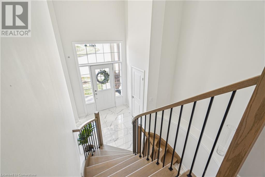 Photo 9 of 132 Drexler Avenue, Rockwood ON