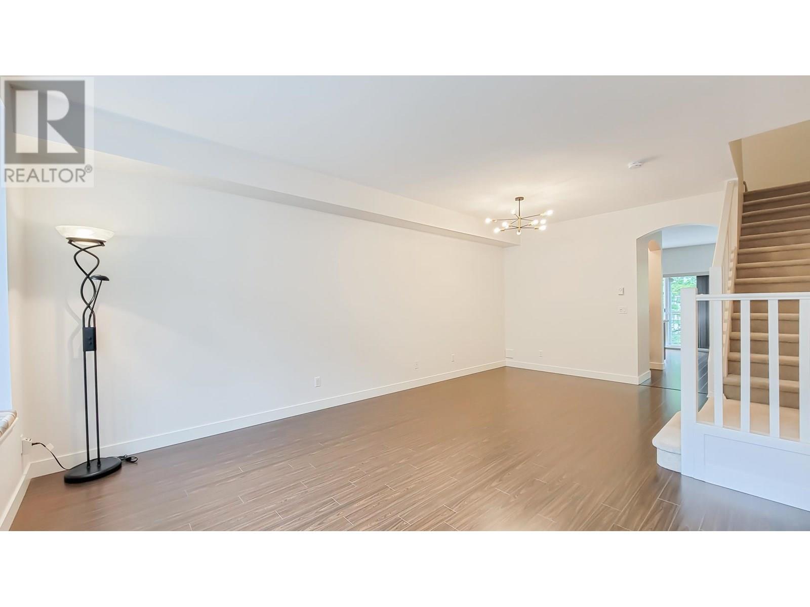 Photo 6 of 24 8533 Cumberland Place, Burnaby BC