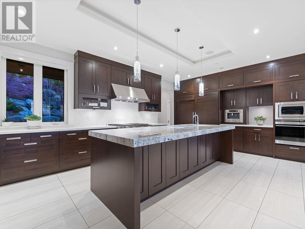 1355 WHITBY ROAD, West Vancouver