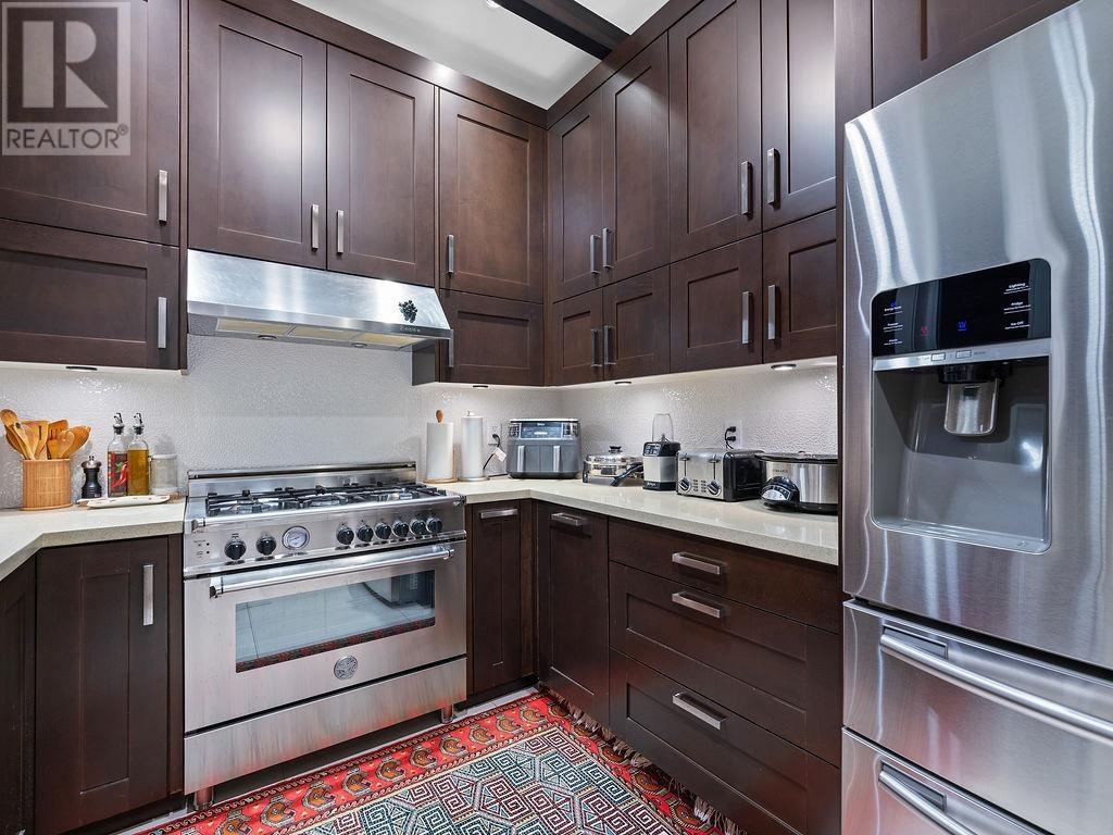 1355 WHITBY ROAD, West Vancouver