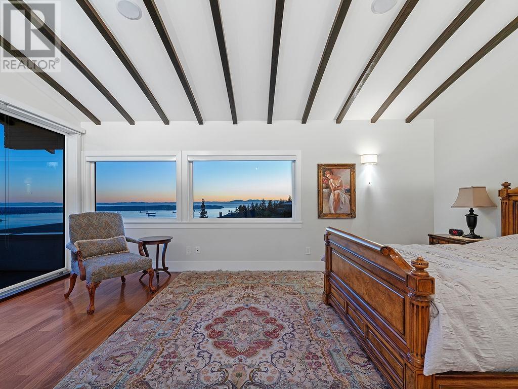 1355 WHITBY ROAD, West Vancouver