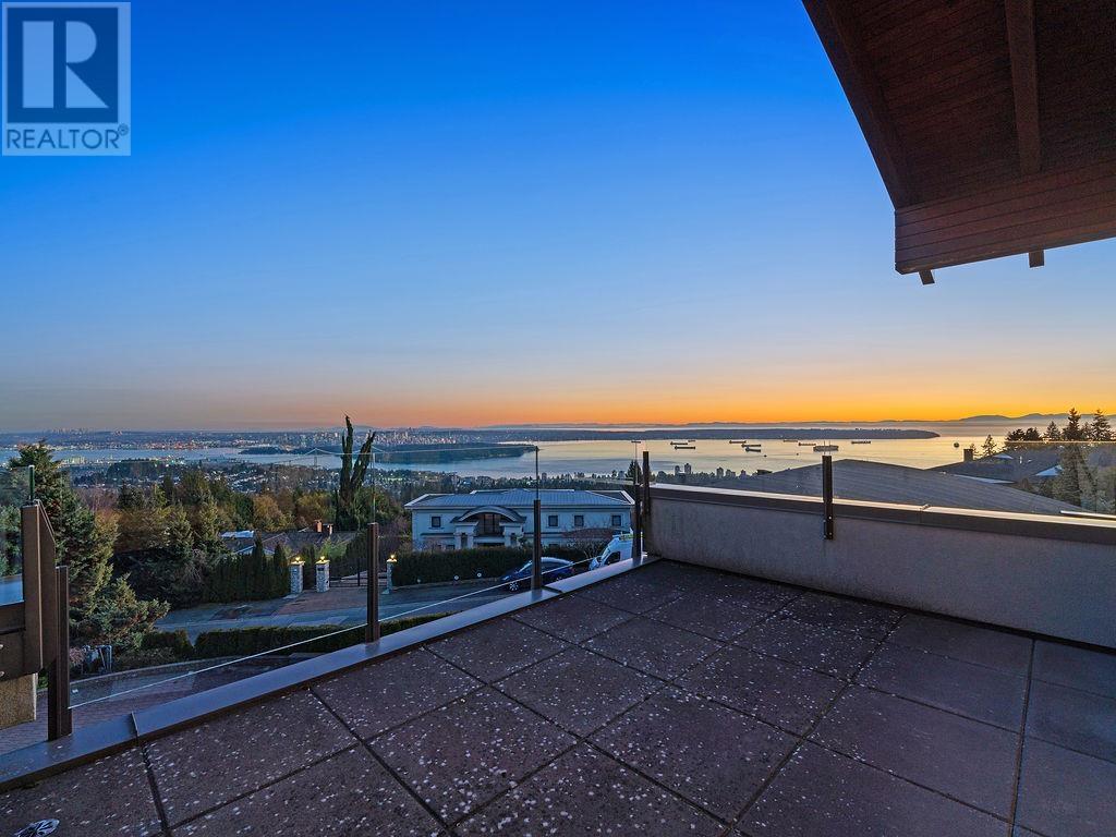 1355 WHITBY ROAD, West Vancouver
