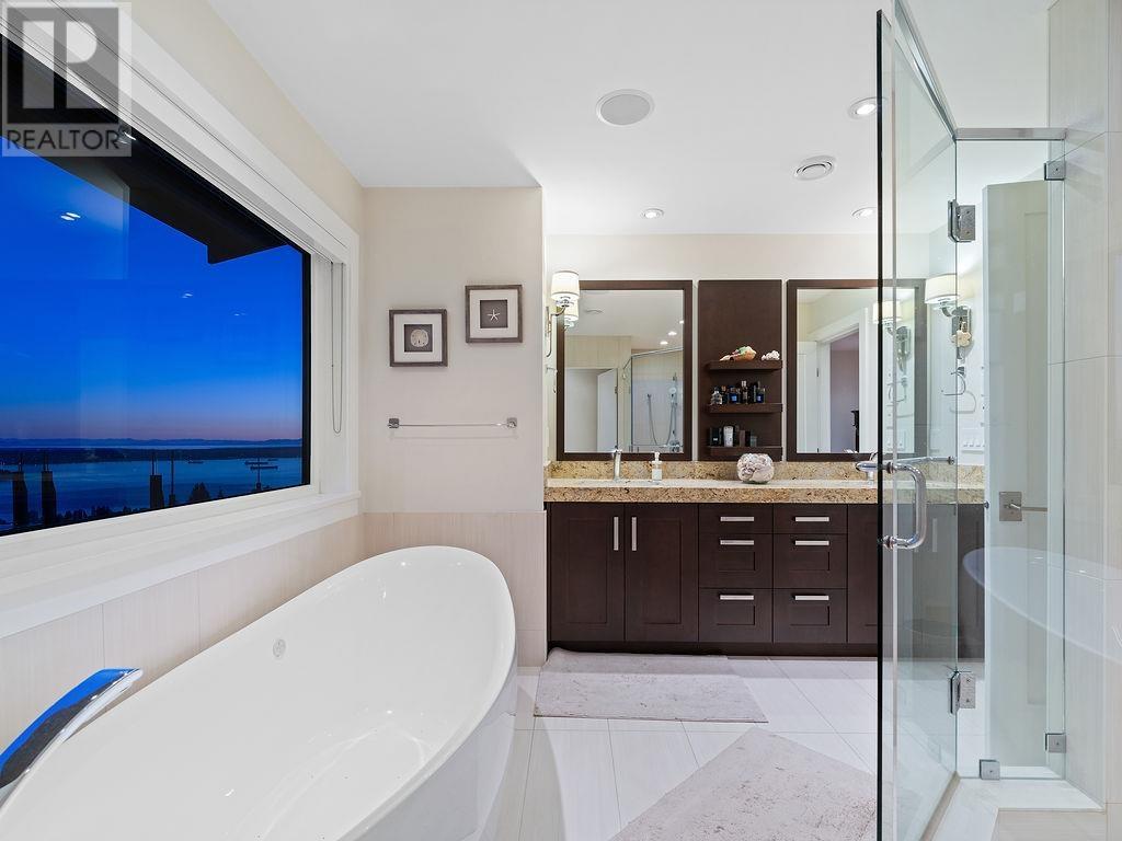 1355 WHITBY ROAD, West Vancouver