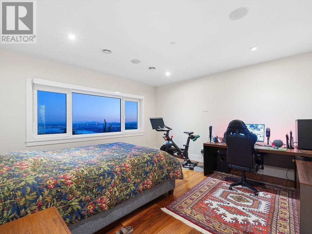 1355 WHITBY ROAD, West Vancouver