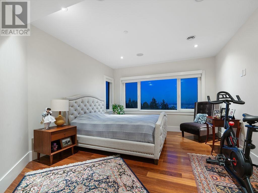 1355 WHITBY ROAD, West Vancouver