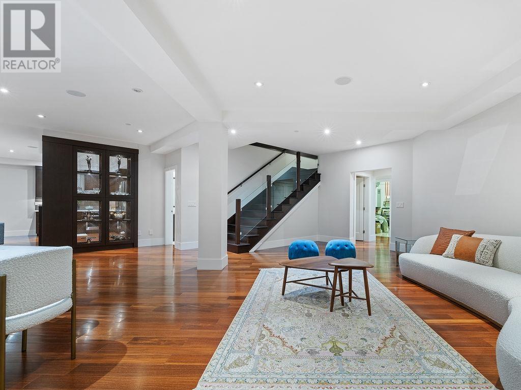 1355 WHITBY ROAD, West Vancouver