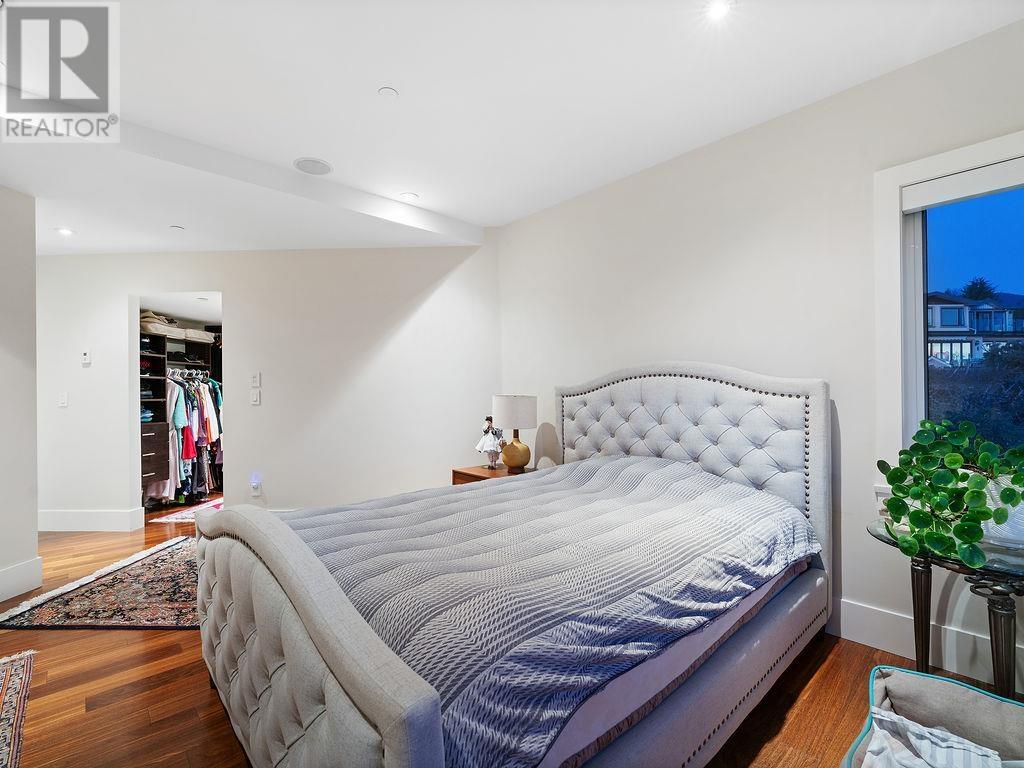 1355 WHITBY ROAD, West Vancouver