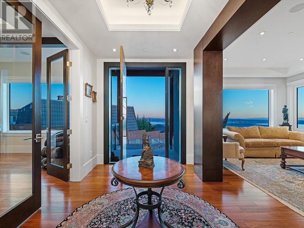 1355 WHITBY ROAD, West Vancouver