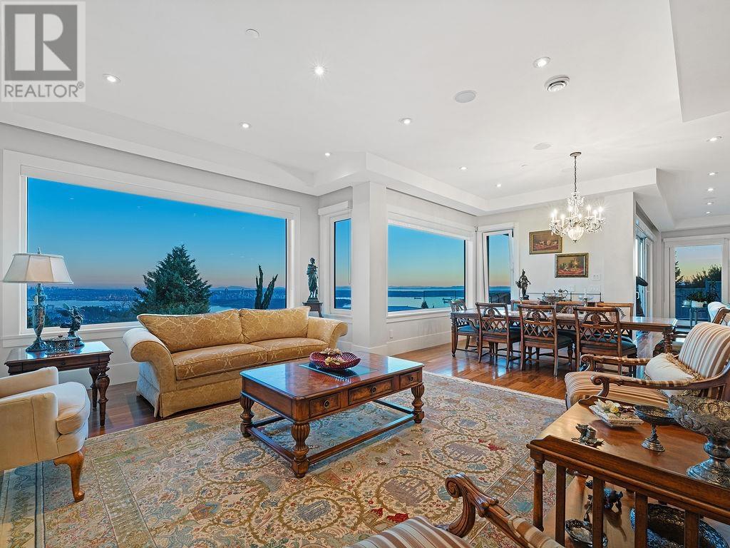 1355 WHITBY ROAD, West Vancouver