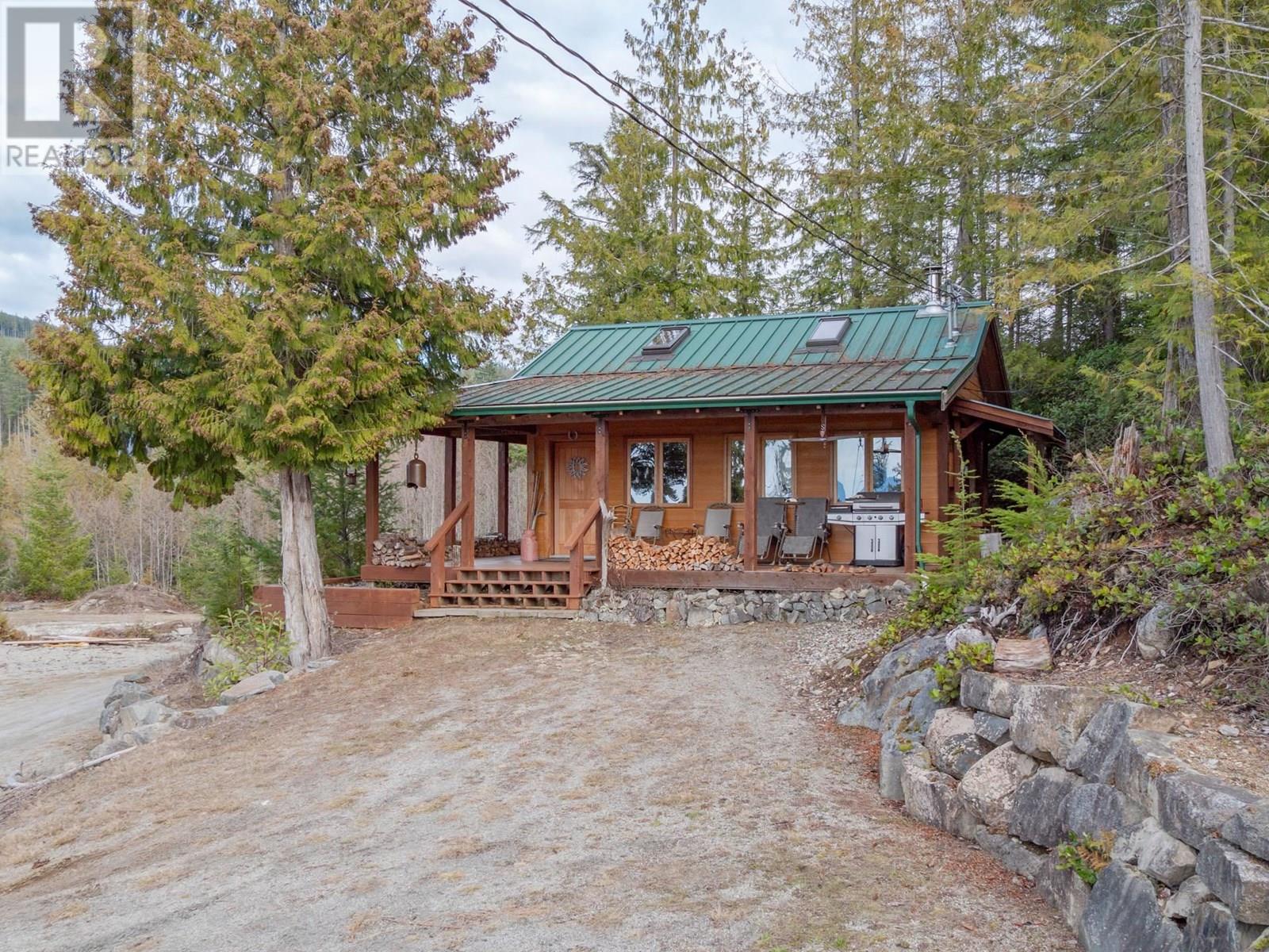 9305 STEPHENS WAY, Halfmoon Bay