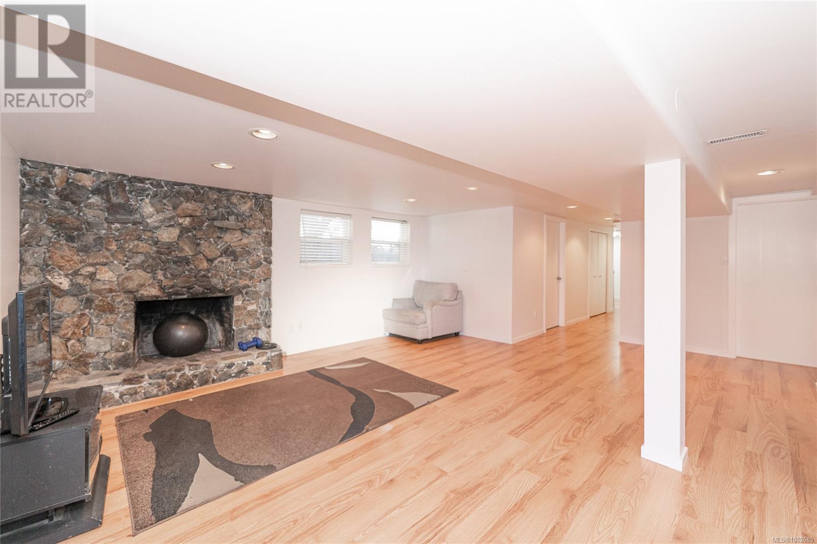 3771 Winston Cres, Saanich