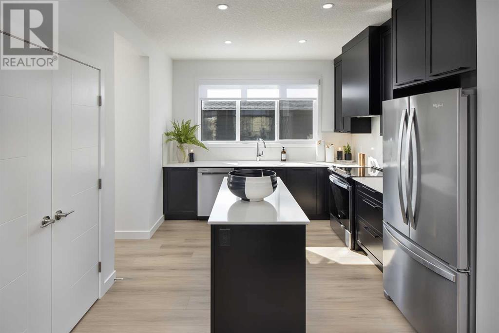 Photo 7 of 7083 Rangeview Avenue Se, Calgary AB
