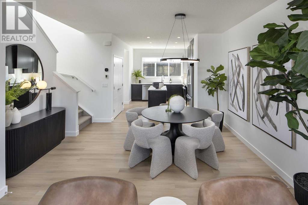 Photo 3 of 7083 Rangeview Avenue Se, Calgary AB