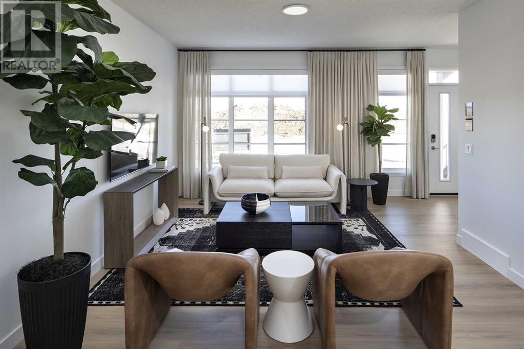 Photo 4 of 7083 Rangeview Avenue Se, Calgary AB