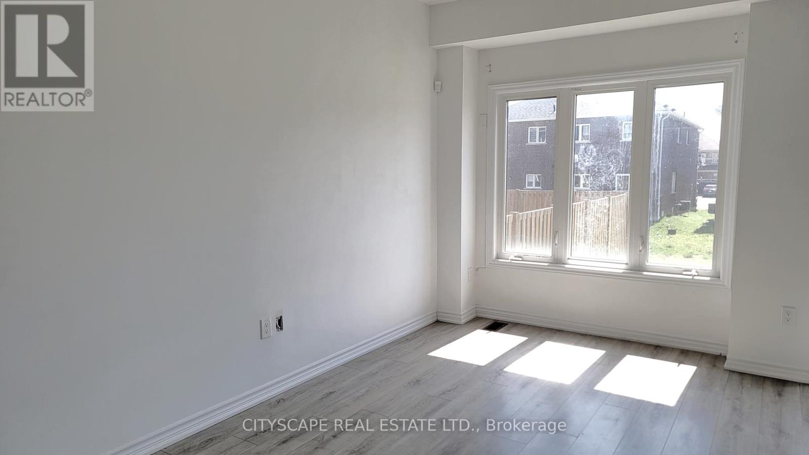 Photo 19 of 228 Ridley Crescent, Southgate ON
