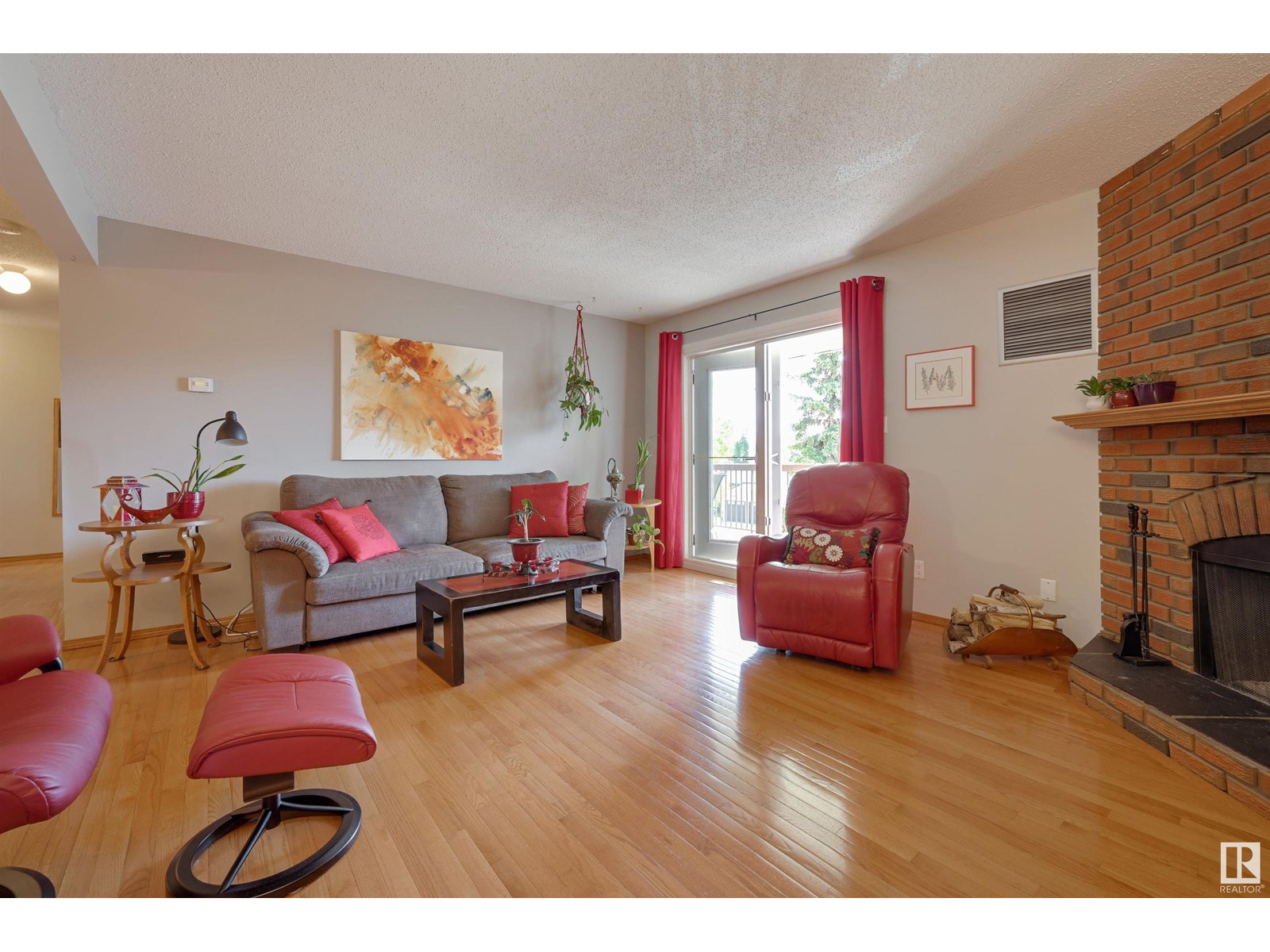 Photo 8 of 301 2908 105 A St Nw, Edmonton AB
